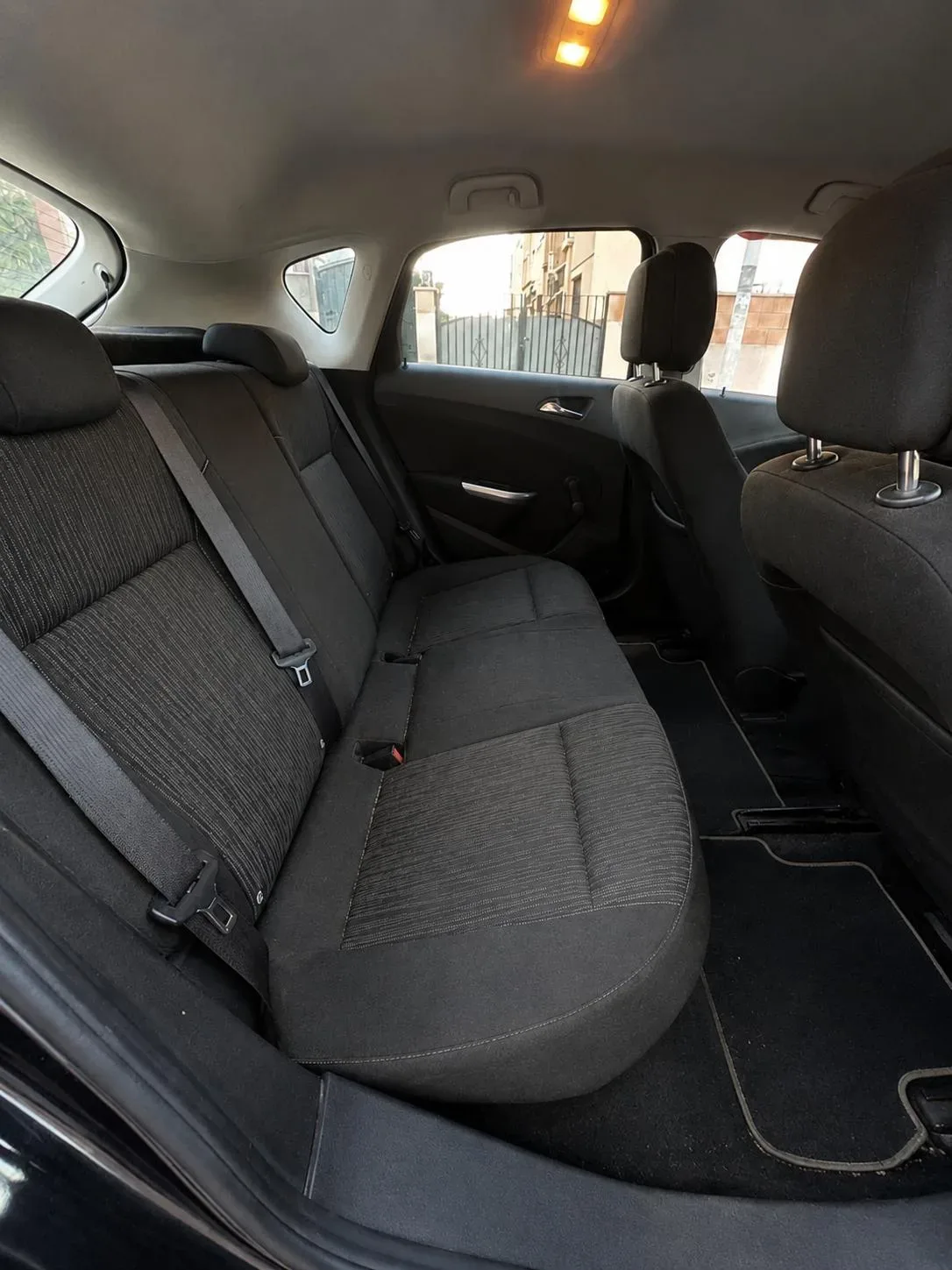 Opel Astra 1.7 CDTI 2012 foto 6